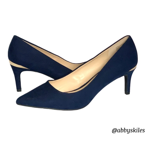 Liz Claiborne Navy Blue Gracie Pointed Toe Cone Heel Pumps Size 10 Wide - Picture 1 of 9